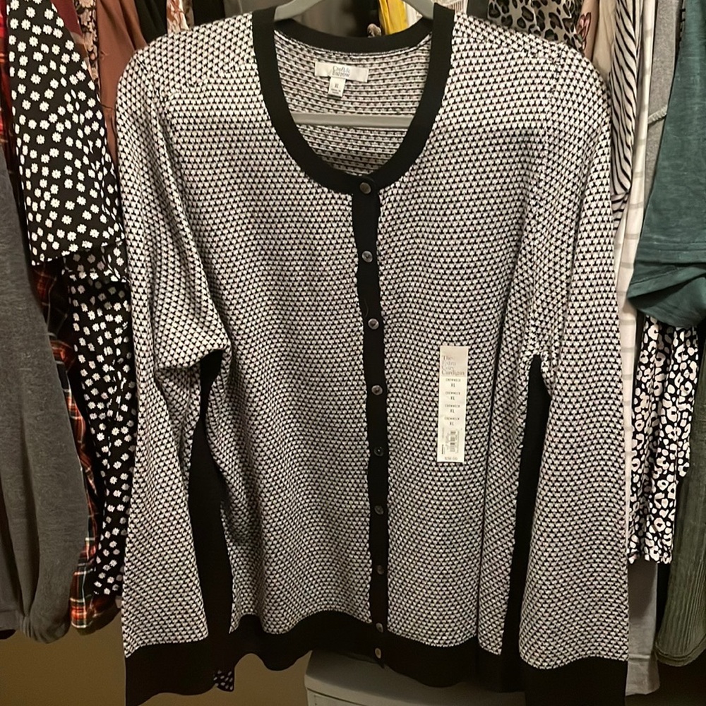 BNWT button down sweater/cardigan